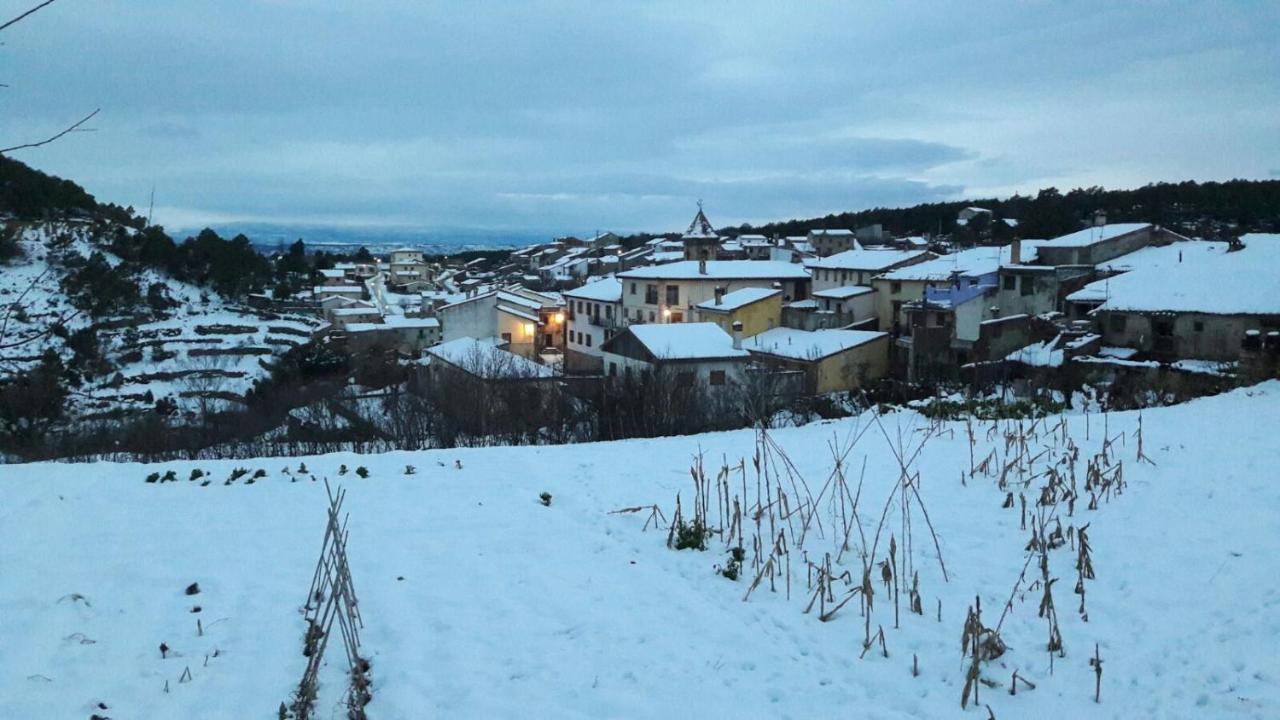 La Vieja Escuela Villa Fuentes de Rubielos Екстериор снимка